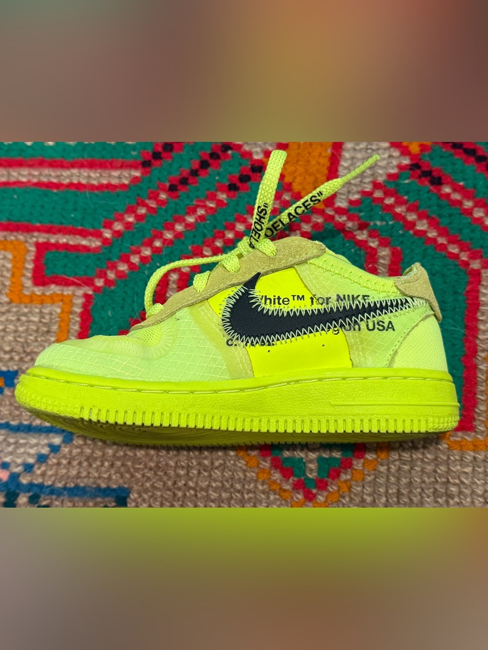 Nike Air Force 1 Low x Off-White in vibrant "Volt" toddler girls size 9 - Picture 10 of 10